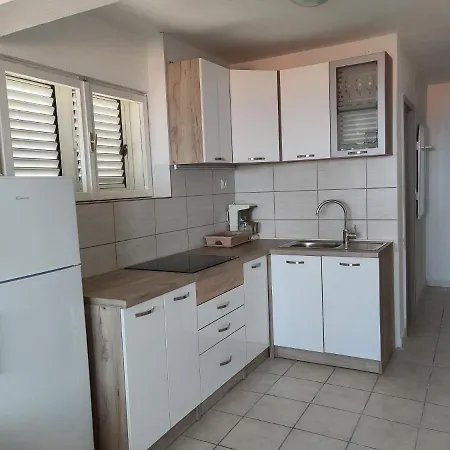 Apartment Galeb *